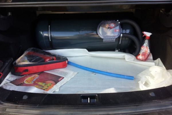 1998 Mercedes E200 LPG Montaj Resimleri